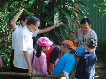 Nguyên Thủ tướng chính phủ Phan Văn Khải thăm Trạm Cứu hộ Động vật hoang dã Củ Chi