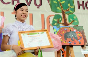 Awarding Ceremony of the drawing contest on the conservation of the Javan Rhino and other endangered species on 1st June