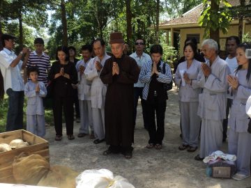 Hoang Phap Pagoda joined WAR save endangered wildlife