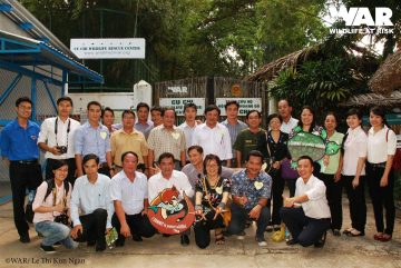 Cán bộ và giáo viên Phòng Giáo dục Đào tạo Quận Tân Bình tham quan Trạm Cứu hộ ĐVHD Củ Chi.